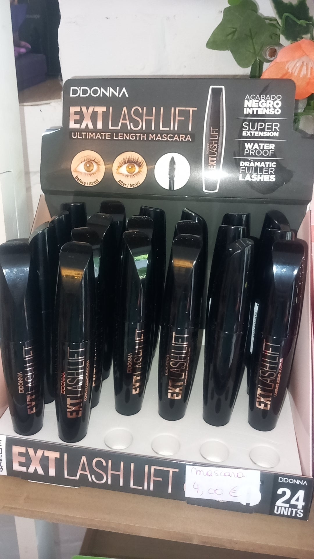 Mascara noir ⚫️ brosse courbée